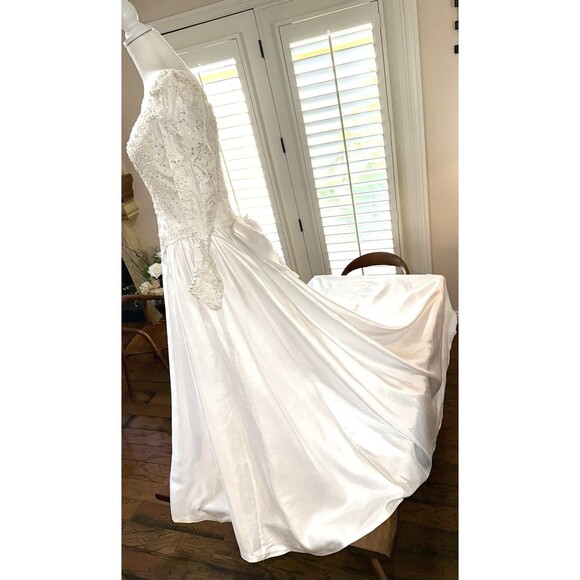 Rare NWT Vintage Wedding Dress Size 10 Beaded Lace Gown Cathedral Train 80s - Picture 4 of 16